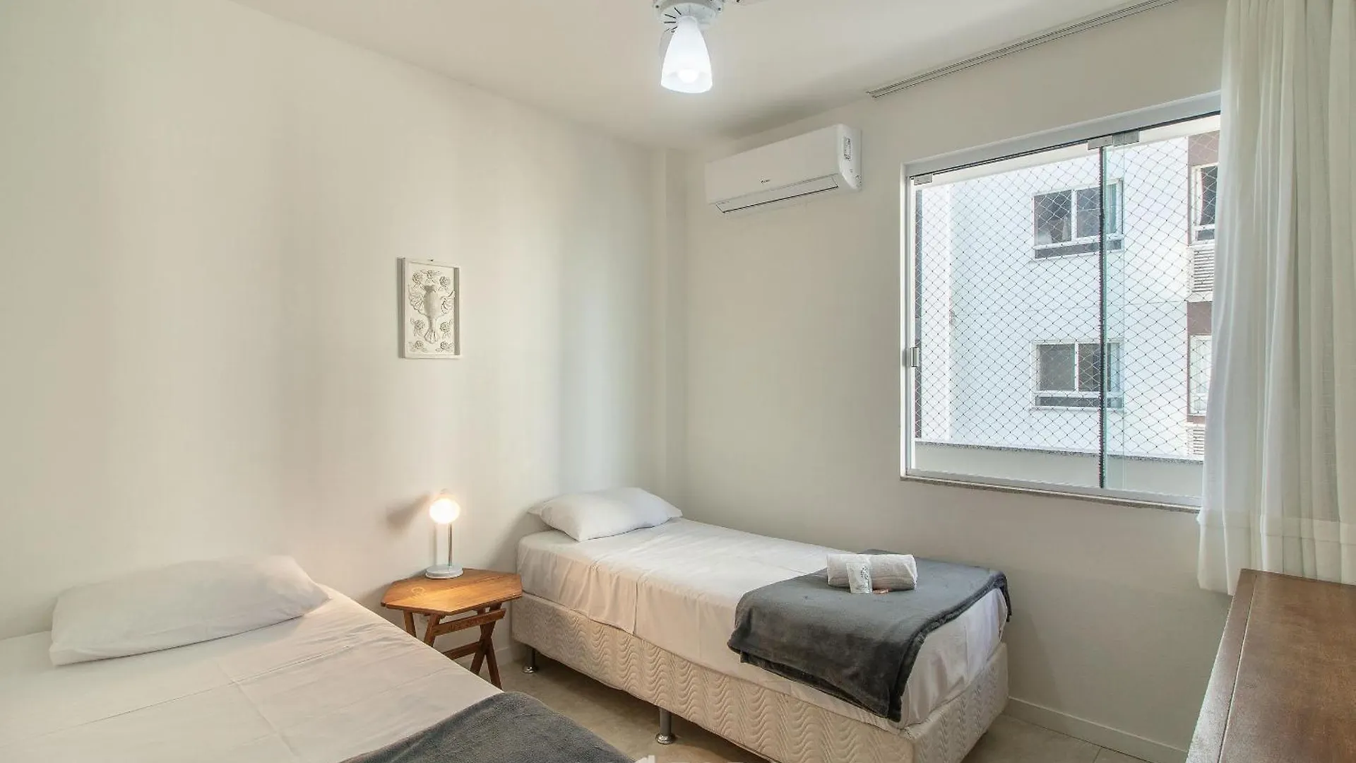Apto Vista Mar C/ 3Q No Centro De Bc Eoa0803 Balneário Camboriú Apartamento
