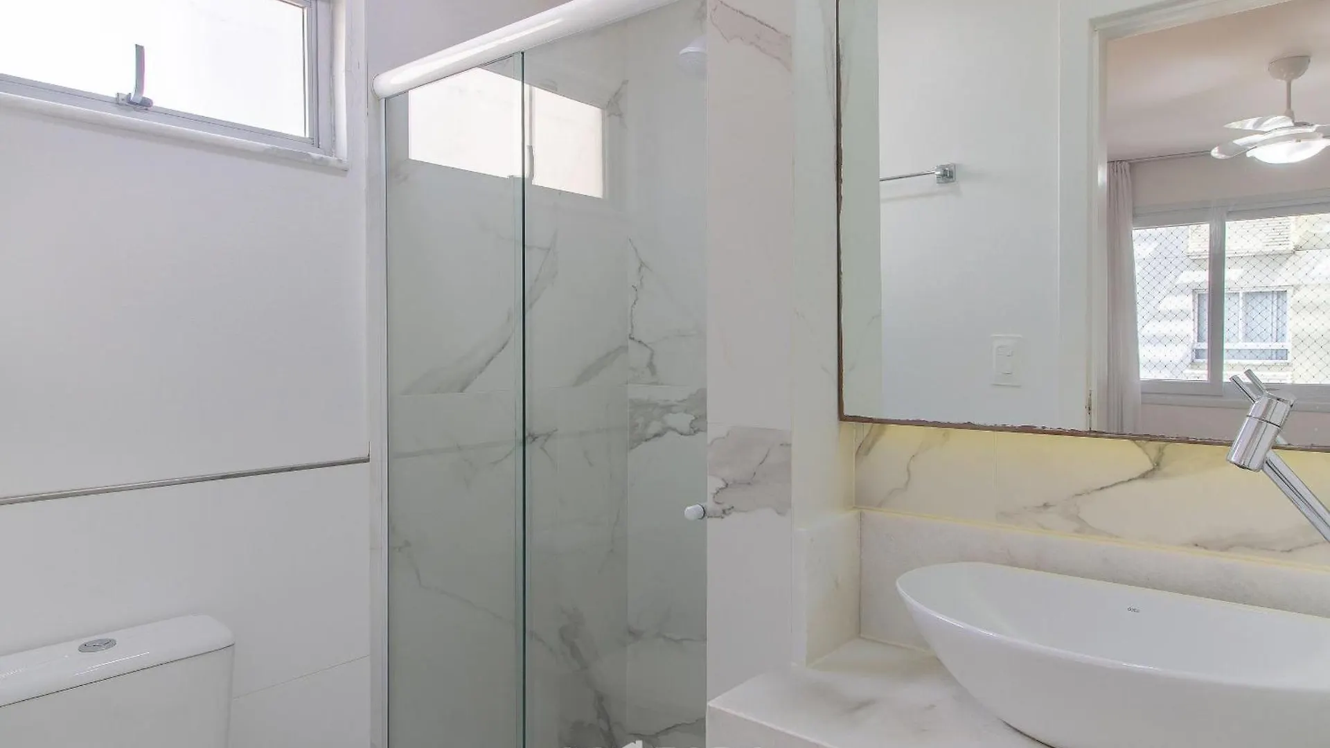 Apto Vista Mar C/ 3Q No Centro De Bc Eoa0803 Balneário Camboriú Apartamento